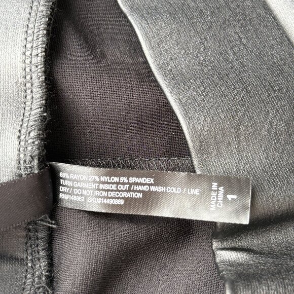 Torrid Faux Leather Leggings w/ Lace Cutout Detail Women Size 1/XL - Picture 4 of 6